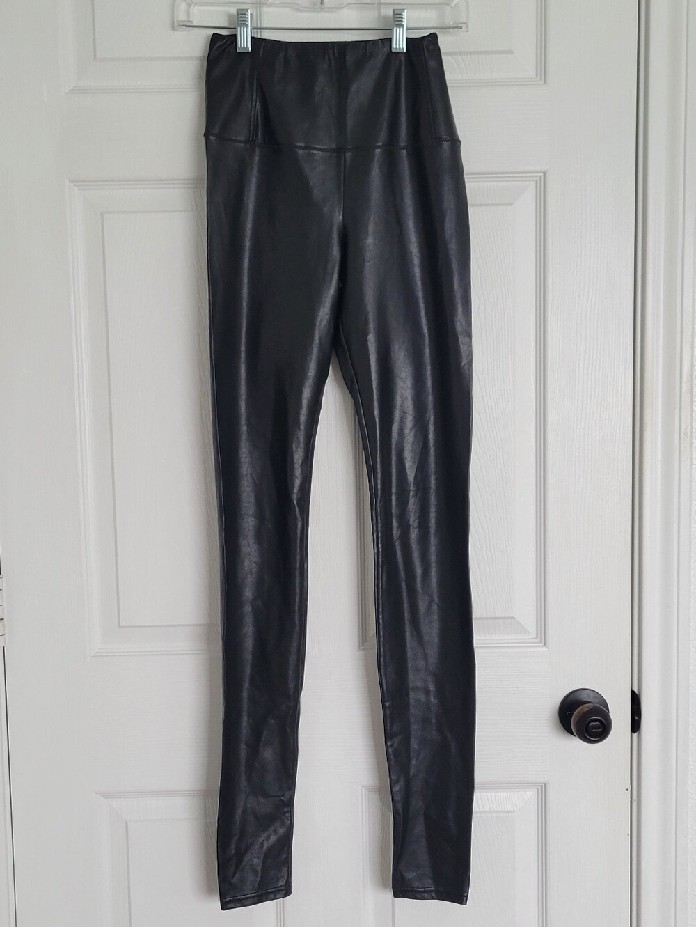 Wilfred Free Aritzia Vegan Faux Leather Daria Pant Leggings